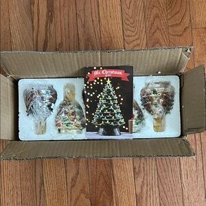 Mr Christmas Mini Trees 2 Silver 3 Gold Timer EUC 
🎄🎄🎄🎄🎄